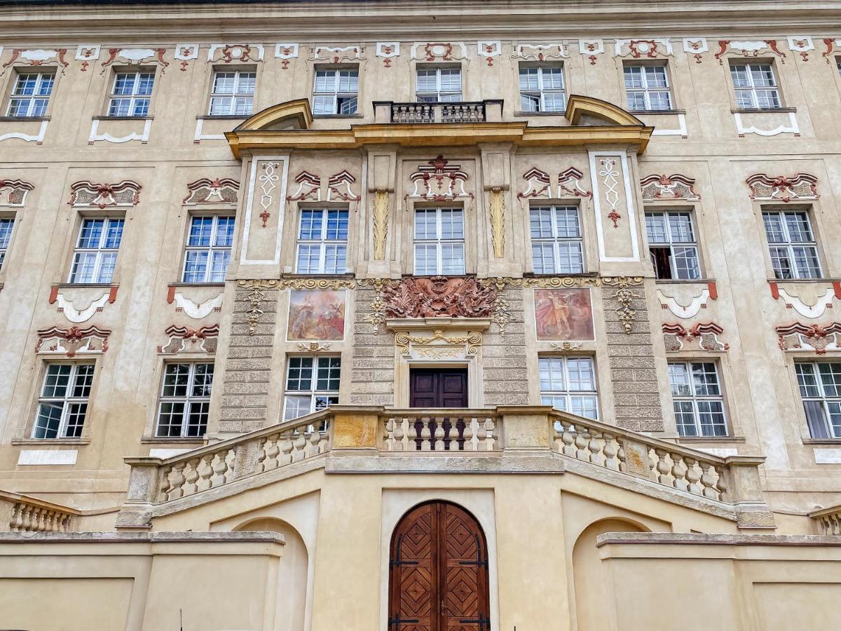 Hotel Zamek Krolewski W Rydzynie Rydzyna Exterior foto