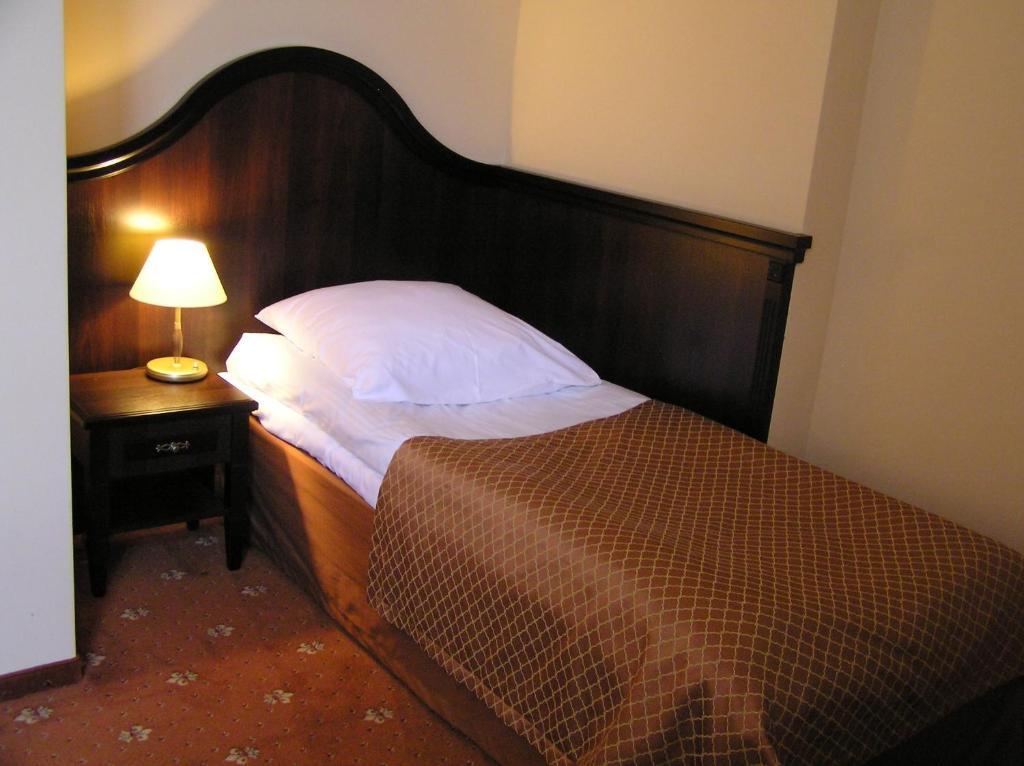 Hotel Zamek Krolewski W Rydzynie Rydzyna Habitación foto
